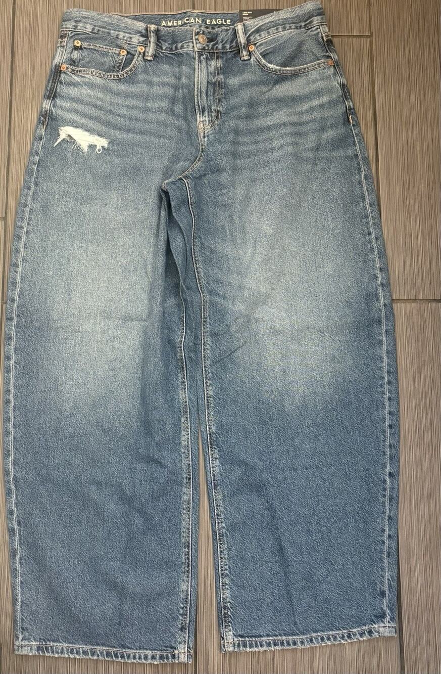 American Eagle Low Rise Baggy Barrel Jeans Size 12 Regular Medium Wash